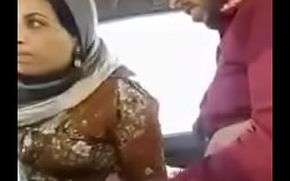 desi girl getting fucked in car coupled with giving blowjob