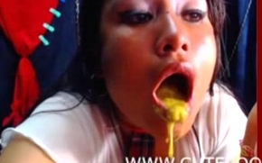 Ebony Girl Vomit Hard On Webcam